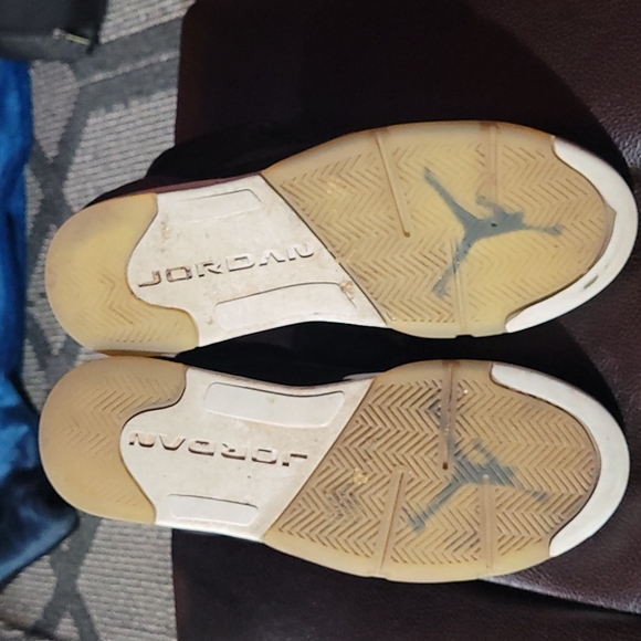 Black Jordan's - Picture 6 of 7